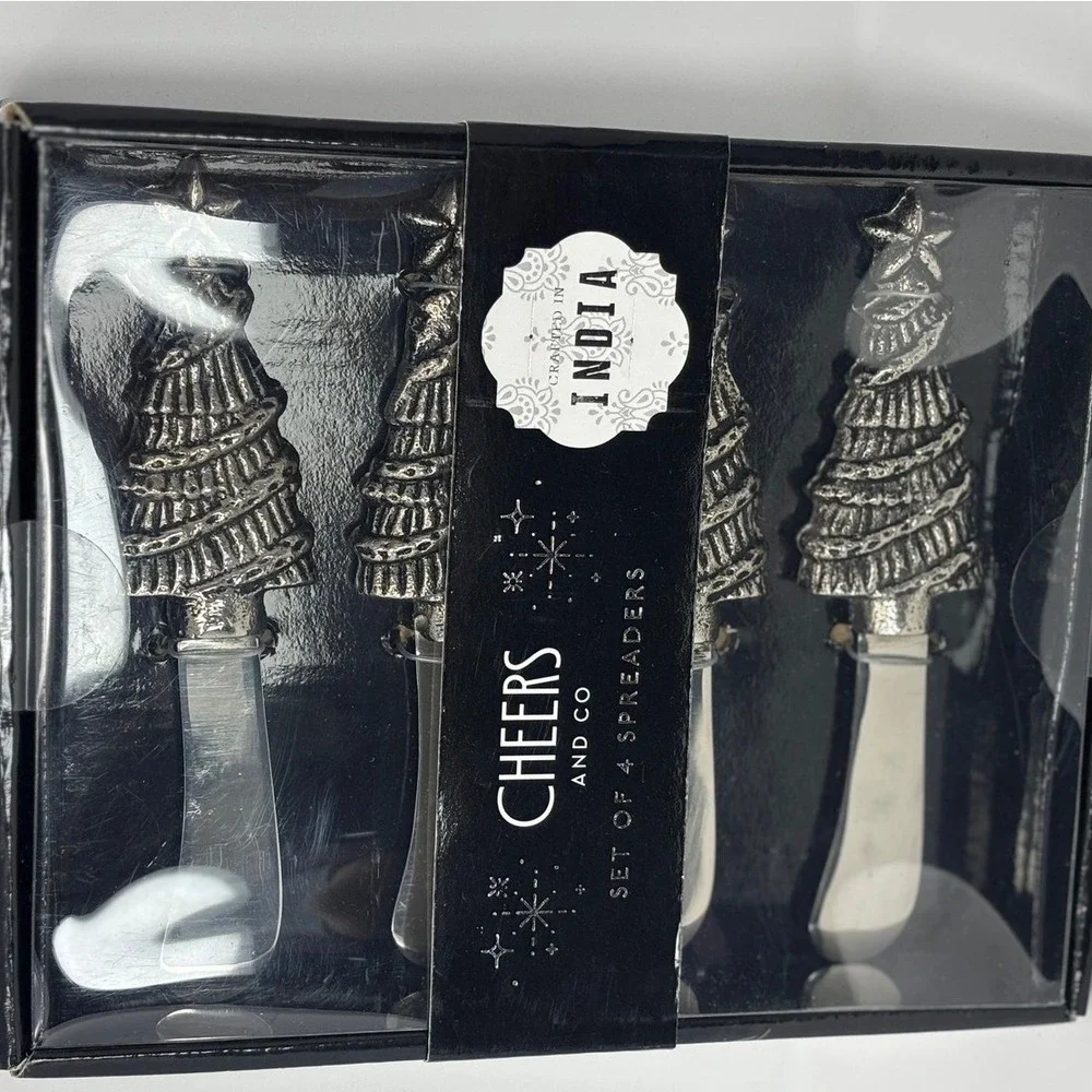 Cheers and Co Christmas Tree Cheese Spreaders Set of 4 Silver Tone Holiday New